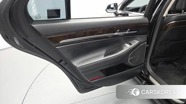 Genesis G90 id 4651601 из Кореи 17