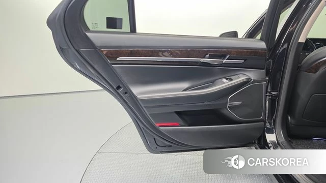 Genesis G90 id 4435292 из Кореи 17
