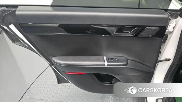 Hyundai Grandeur (GN7) id 4499795 из Кореи 17