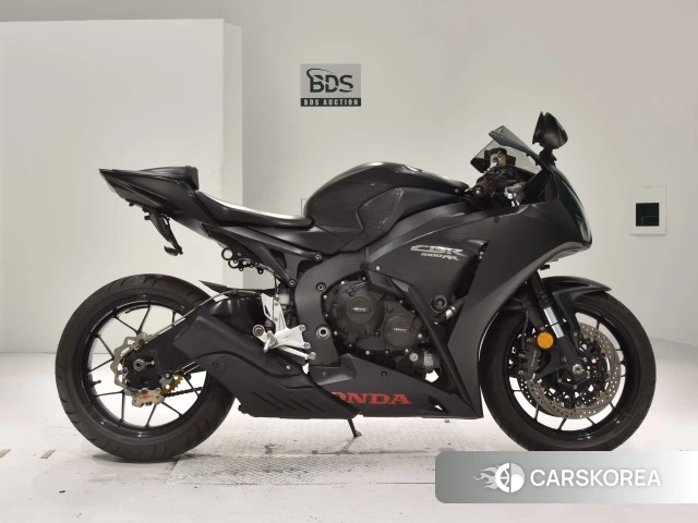 Проданный Honda CBR1000RR 2016 из Японии