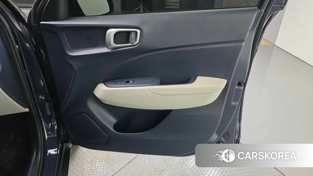 Hyundai Venue id 4282682 из Кореи 17