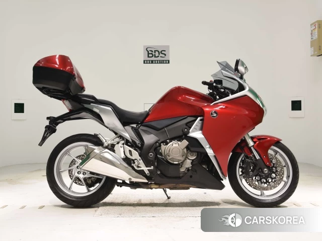 Проданный Honda VFR1200F DCT 2010 из Японии, фото 2