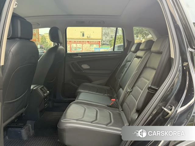 Volkswagen Tiguan L id 4273708 из Китая 17
