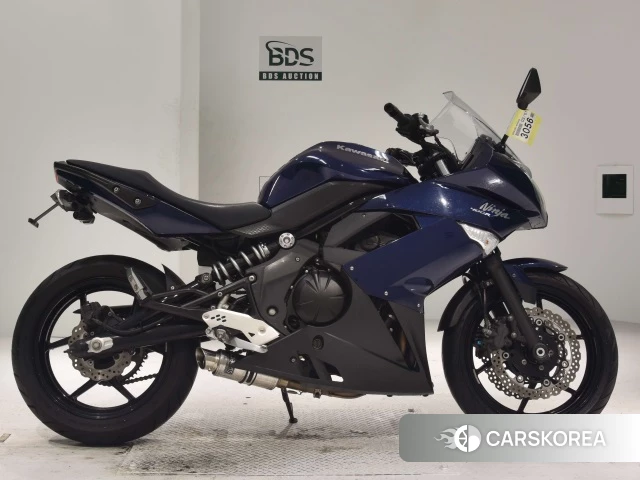 Проданный Kawasaki NINJA 400R 2011 из Японии