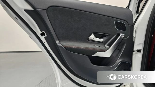 Mercedes-Benz A-Class W177 id 4879582 из Кореи 17
