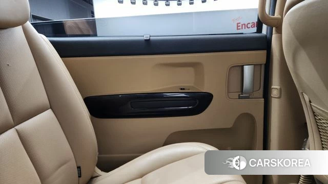 Kia All New Carnival id 4521028 из Кореи 17