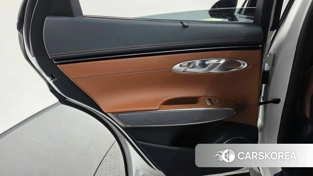 Genesis GV70 id 4749556 из Кореи 17