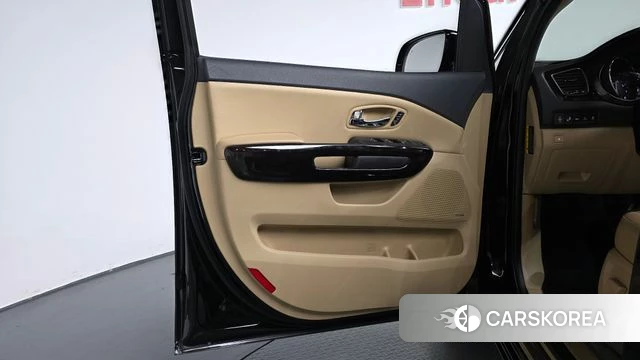 Kia The New Carnival id 4794632 из Кореи 17