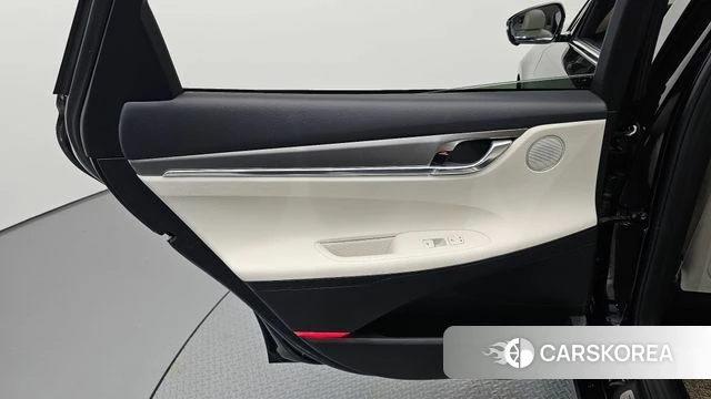 Hyundai The New Grandeur IG Hybrid id 4337936 из Кореи 17