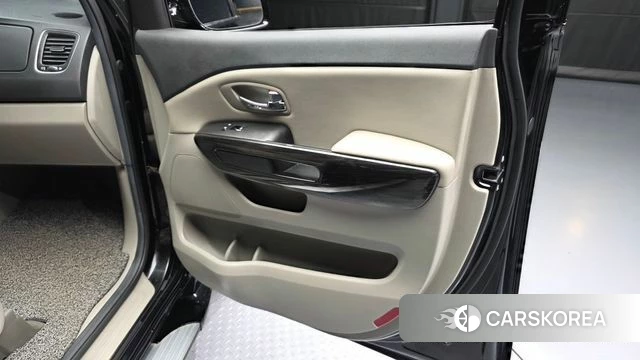 Kia The New Carnival id 4331559 из Кореи 17