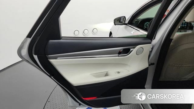 Hyundai The New Grandeur IG Hybrid id 4433857 из Кореи 17