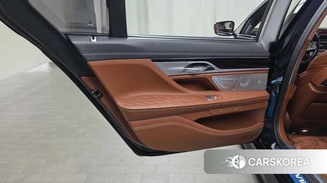 BMW 7 Series (G11) id 4856005 из Кореи 17