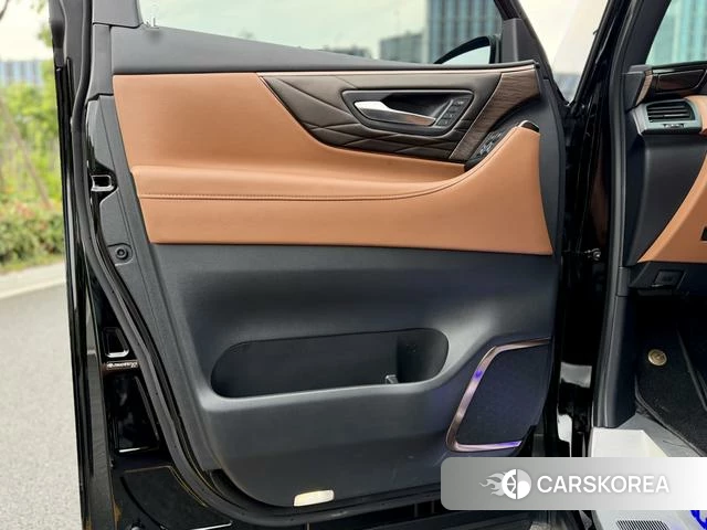 Toyota Elfa id 4275922 из Китая 17