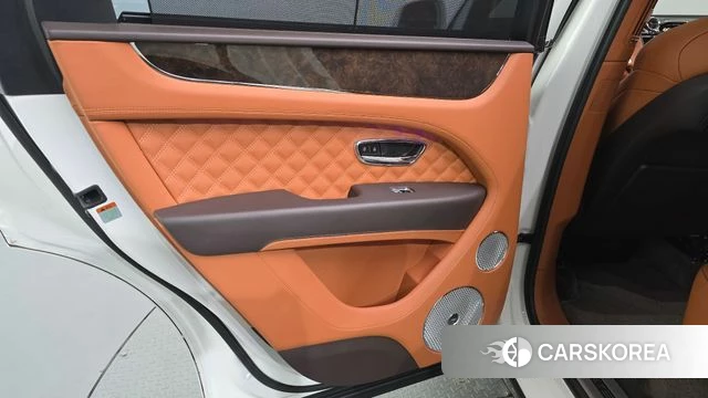 Bentley Bentayga id 4444015 из Кореи 17
