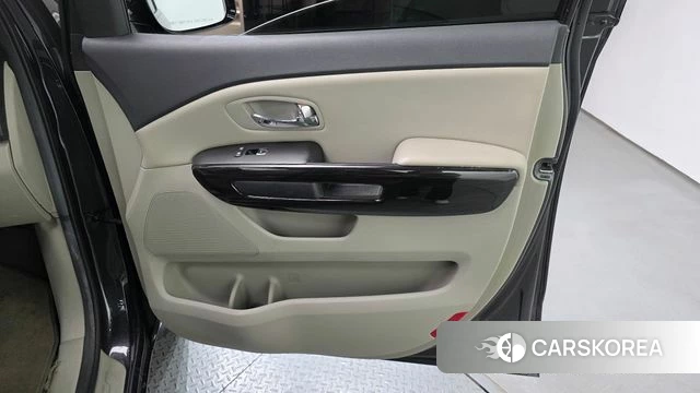 Kia The New Carnival id 4582116 из Кореи 17