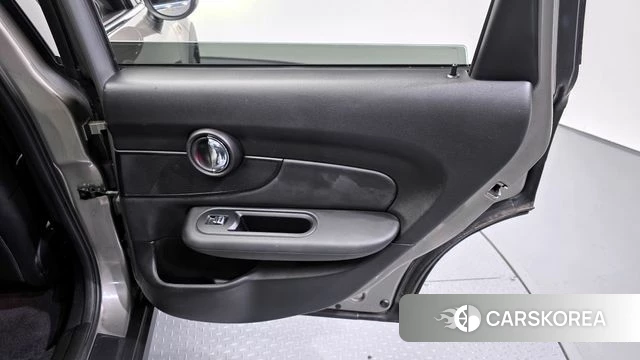 Mini Cooper D Clubman id 4304733 из Кореи 17