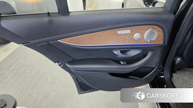 Mercedes-Benz E-Class W213 id 4894123 из Кореи 17