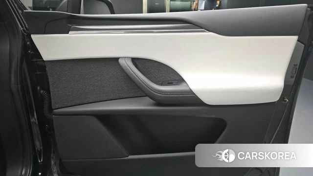 Tesla Model X id 4523826 из Кореи 17