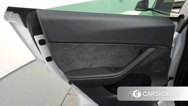 Tesla Model Y id 4720095 из Кореи 17