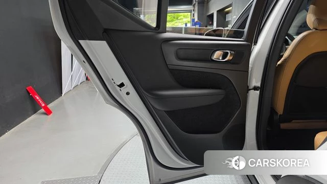 Volvo XC40 id 4500962 из Кореи 17