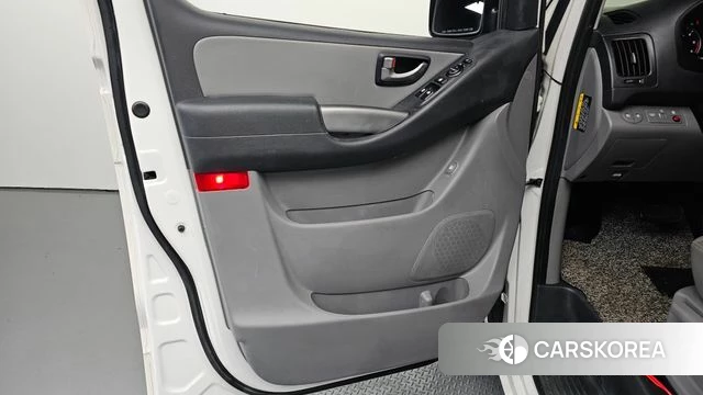 Hyundai The New Grand Starex id 4294353 из Кореи 17