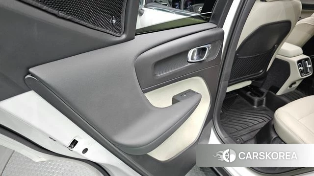 Volvo XC40 id 4381926 из Кореи 17