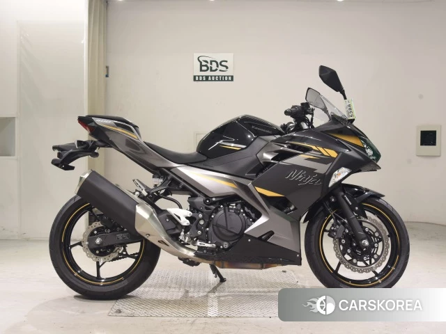 Проданный Kawasaki NINJA 400 2021 из Японии