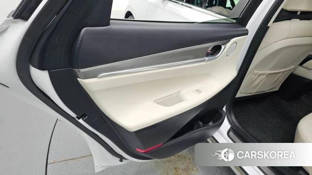 Hyundai The New Grandeur IG Hybrid id 4303517 из Кореи 17