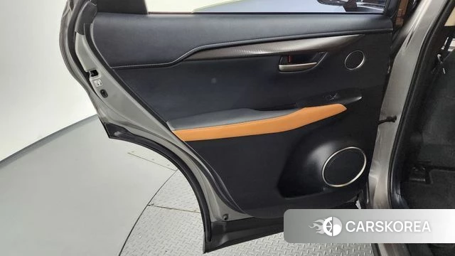 Lexus NX300h id 4355750 из Кореи 17