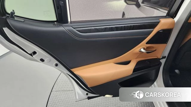Lexus ES300h 7th generation id 4835014 из Кореи 17