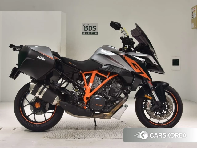 Проданный KTM 1290 SUPER DUKE GT 2017 из Японии