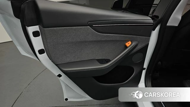 Tesla Model Y id 4321684 из Кореи 17