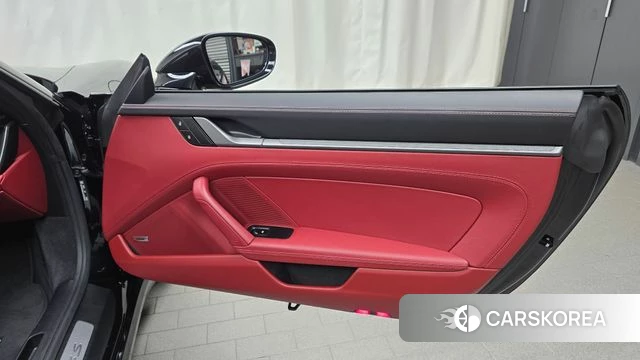Porsche 911(992) id 4308103 из Кореи 17