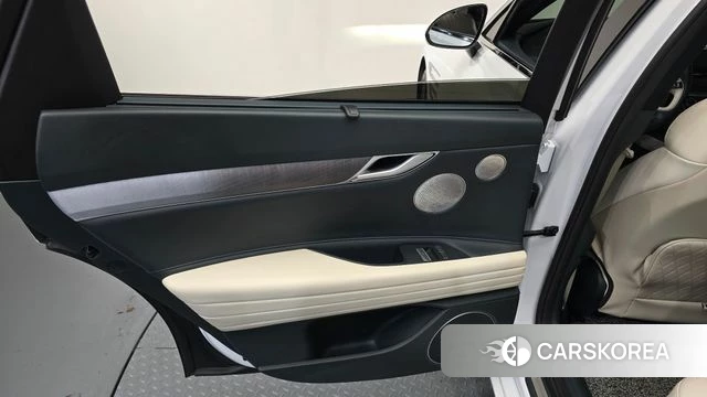 Genesis Electrified G80 (RG3) id 4500971 из Кореи 17