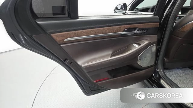 Genesis G90 id 4780016 из Кореи 17