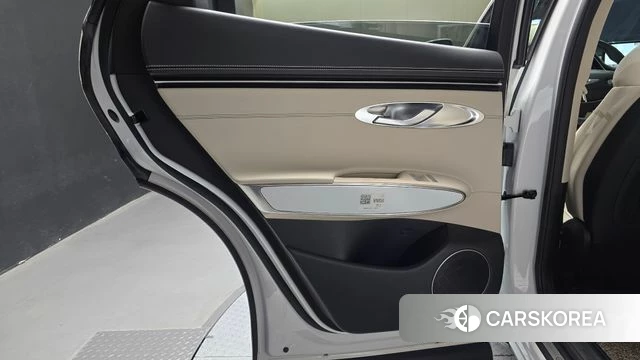 Genesis GV70 id 4835825 из Кореи 17