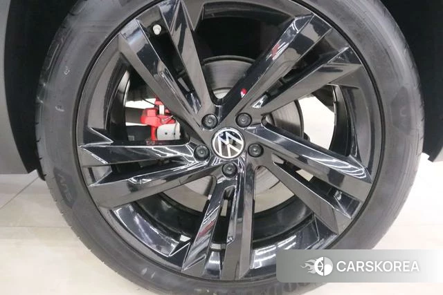 Volkswagen Tourang id 4271210 из Китая 17