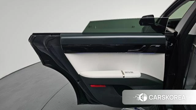 Hyundai Grandeur (GN7) id 4201465 из Кореи 17