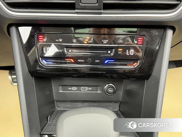 Volkswagen Tiguan L id 4257854 из Китая 17