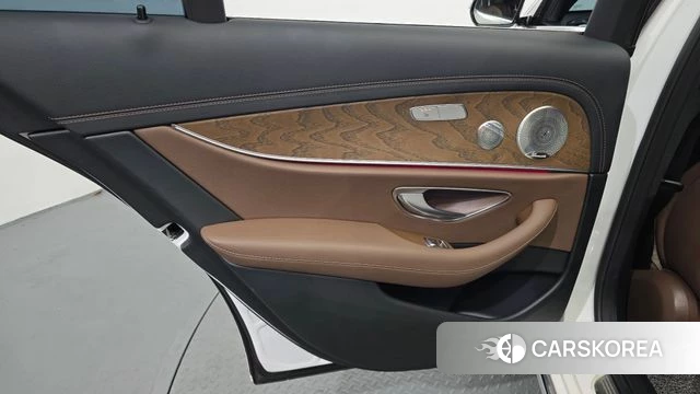 Mercedes-Benz E-Class W213 id 4750273 из Кореи 17