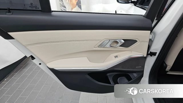 BMW 3 Series (G20) id 4669602 из Кореи 17
