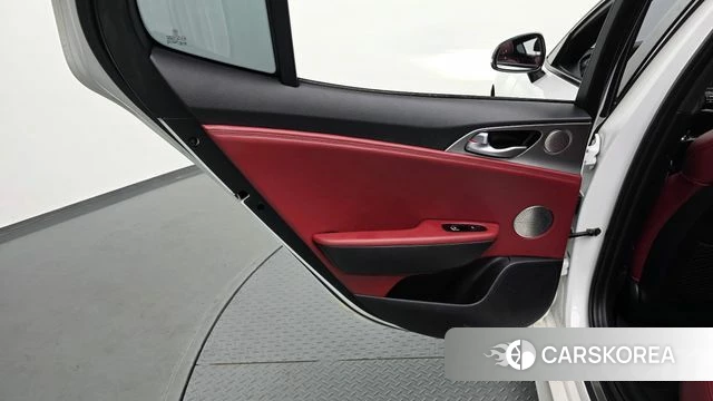 Kia Stinger id 4647900 из Кореи 17
