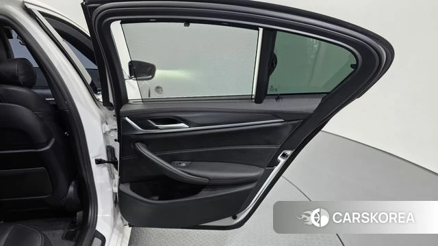 BMW 5 Series (G30) id 4223155 из Кореи 17