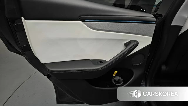 Tesla Model Y id 4279594 из Кореи 17
