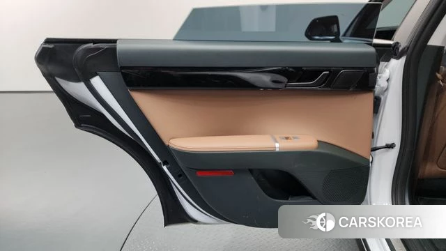 Hyundai Grandeur Hybrid (GN7) id 4505263 из Кореи 17