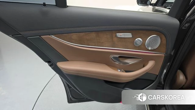 Mercedes-Benz E-Class W213 id 4232080 из Кореи 17