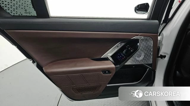 BMW 7 Series (G70) id 4280866 из Кореи 17