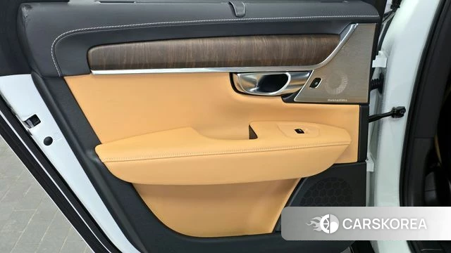 Volvo V90 Cross-Country id 4666808 из Кореи 17