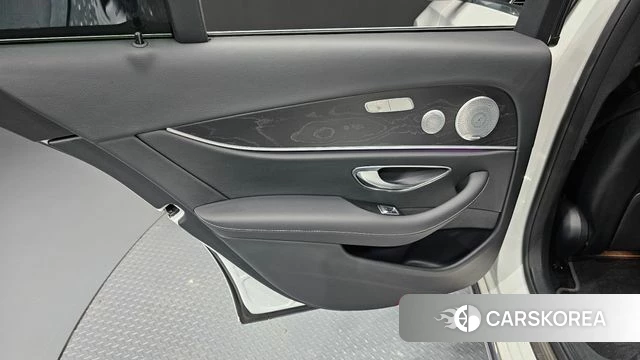 Mercedes-Benz E-Class W213 id 4397615 из Кореи 17