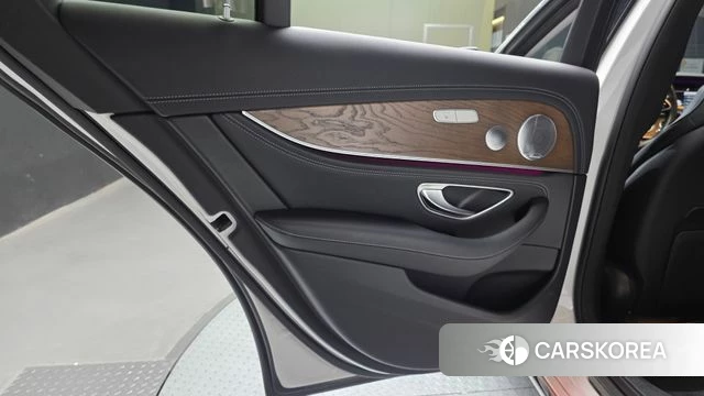 Mercedes-Benz E-Class W213 id 4873108 из Кореи 17